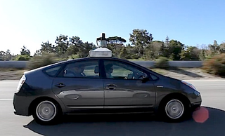 Illustration for article titled This is Google's first self-driving car crash